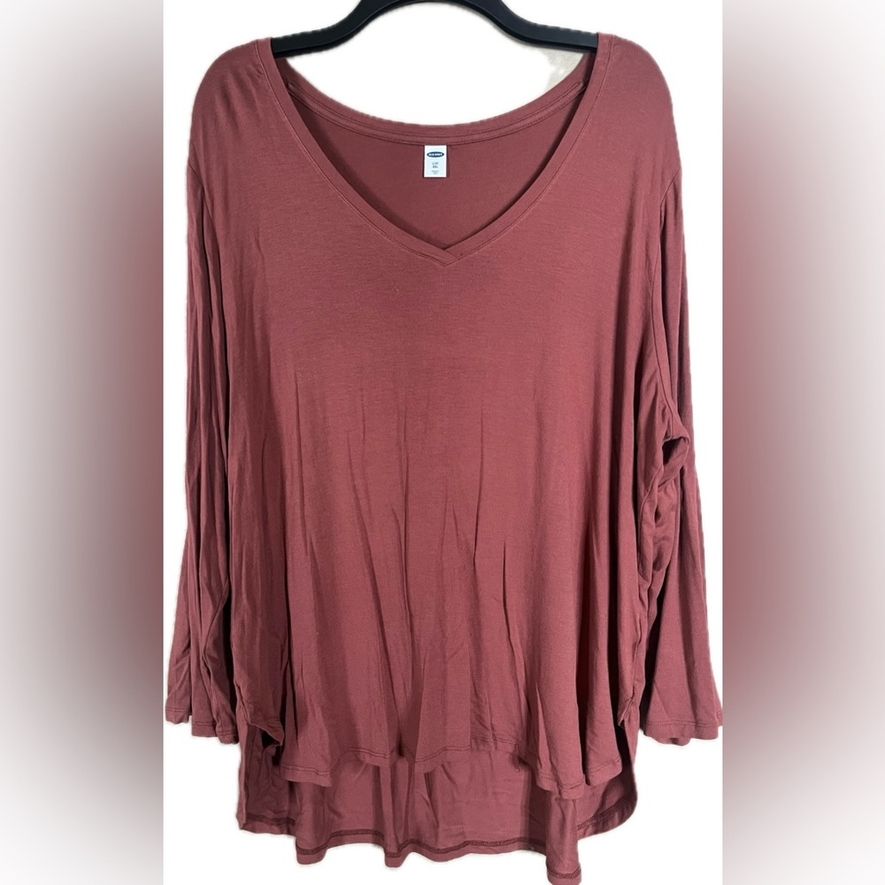Old Navy Women's Long Sleeve V-Neck Luxe Top - Mauve. Size XXL
